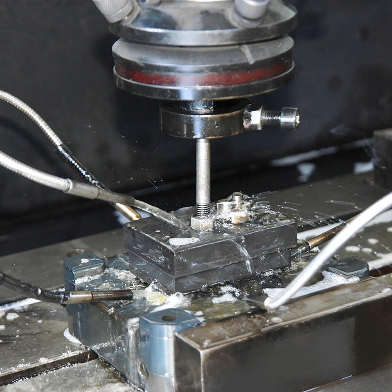 Prelucrare matrițe din aliaj de magneziu-aluminiu