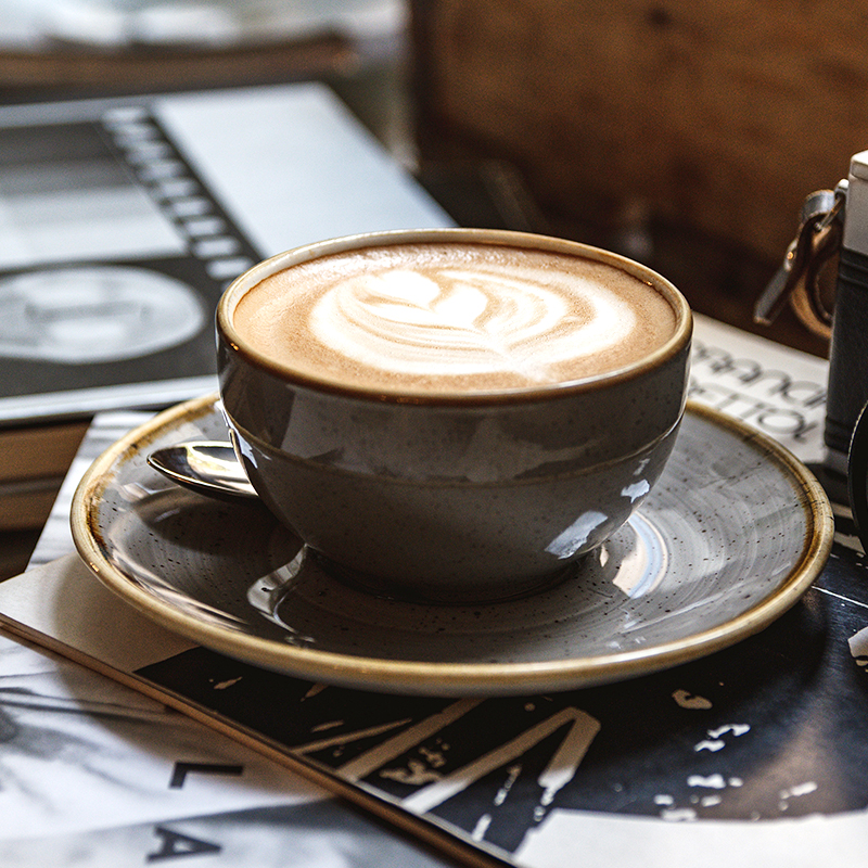 Aparat de cafea multifuncțional cu filtru de picurare
